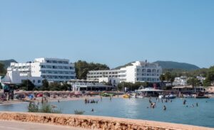 Paseo mar&iacute;timo de Sant Antoni