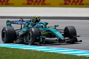 Fernando Alonso entrenando en el GP de Bahrein