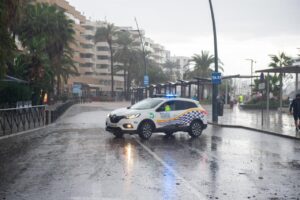 Un veh&iacute;culo de la Polic&iacute;a Local de Ibiza en una imagen de archivo. EP